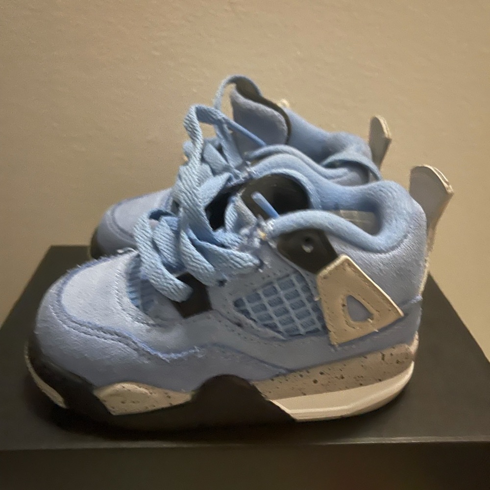COPY - Jordan 4s &6